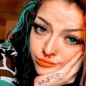 Meet your Posher, Catherine